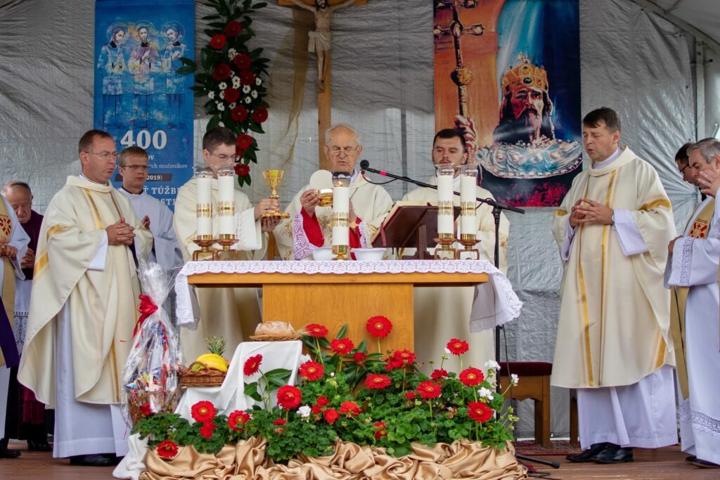 Posledná rozlúčka s kardinálom Tomkom